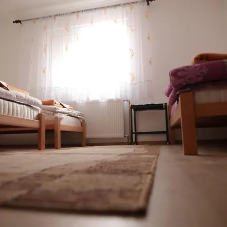 Smestaj U Novoj Varosi, Zlatar
