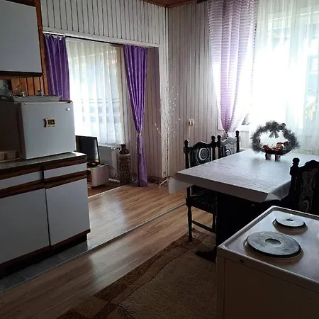 Smestaj U Novoj Varosi, Zlatar