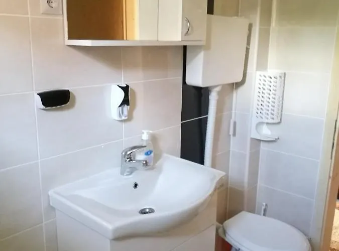 Smestaj U Novoj Varosi, Zlatar *