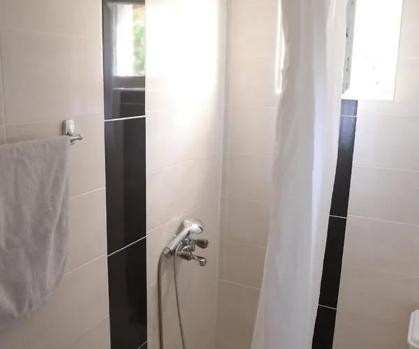 Smestaj U Novoj Varosi, Zlatar